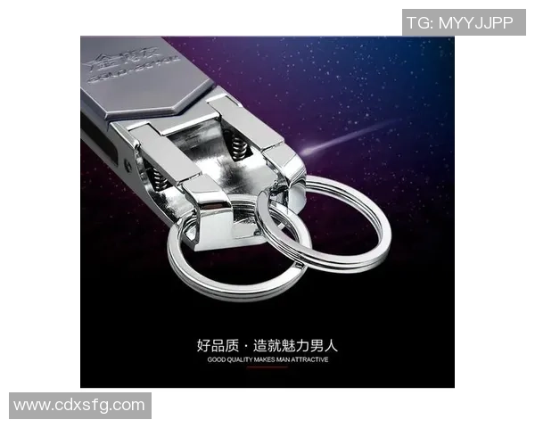 精美创意足球星挂件展示激发球迷收藏与运动时尚热情