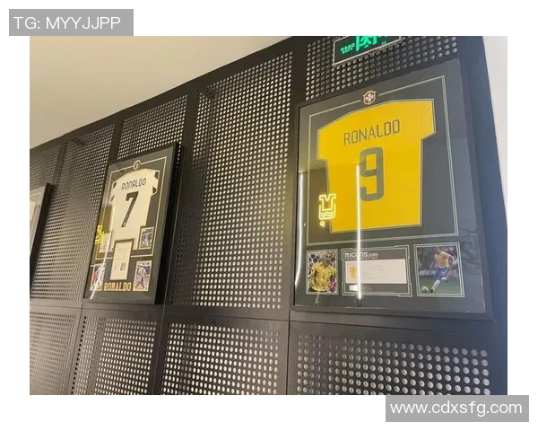 足球球星亲签收藏品的市场价值有多高揭秘真实价格与收藏前景